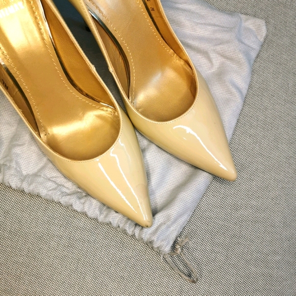 Women's Stuart Weitzman Heels - Picture 3 of 7